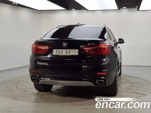 BMW X6 2018 — Фото 3/20