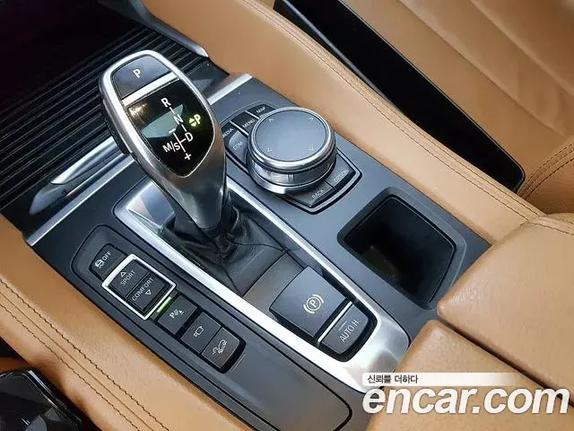 BMW X6 2018 — Фото 8/20
