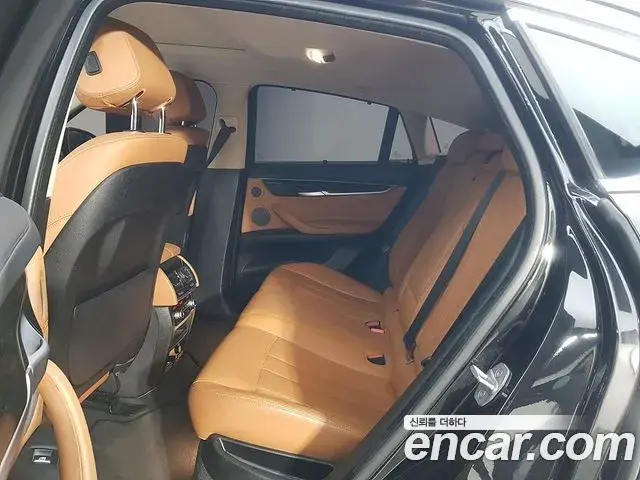 BMW X6 2018 — Фото 12/20