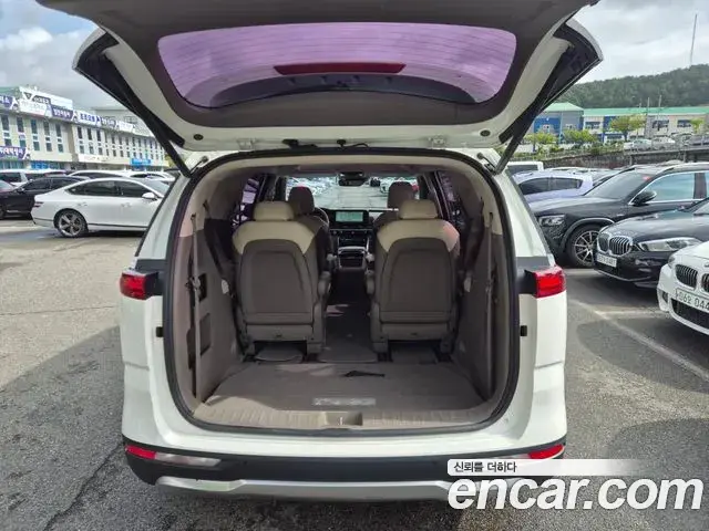 Kia Carnival 2021 — Фото 5/20
