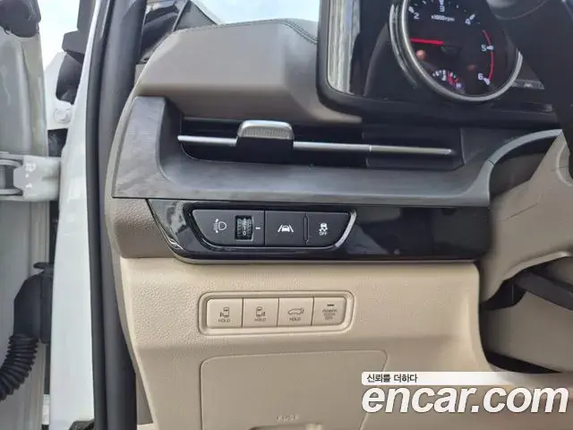 Kia Carnival 2021 — Фото 12/20
