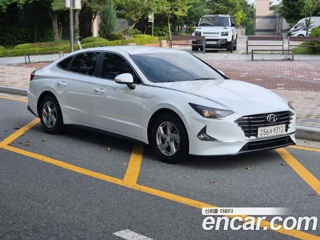 Hyundai Sonata 2021 — Фото 2/20