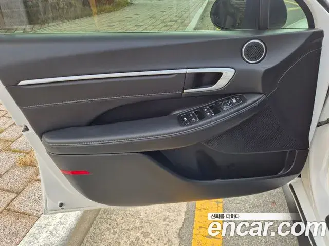 Hyundai Sonata 2021 — Фото 6/20