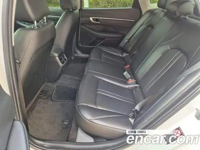 Hyundai Sonata 2021 — Фото 9/20