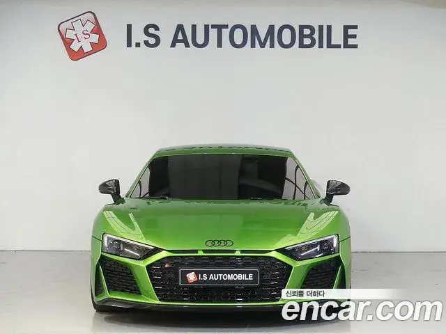 Audi R8 2021 — Фото 10/20