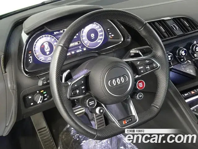 Audi R8 2021 — Фото 12/20