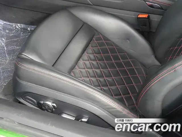 Audi R8 2021 — Фото 13/20