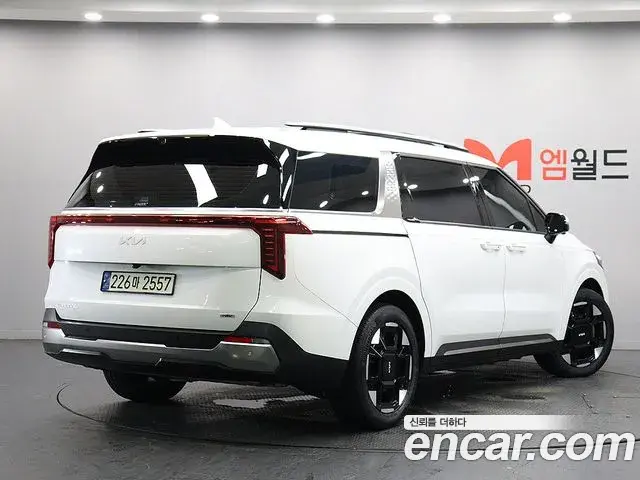 Kia Carnival 2024 — Photo 12/20