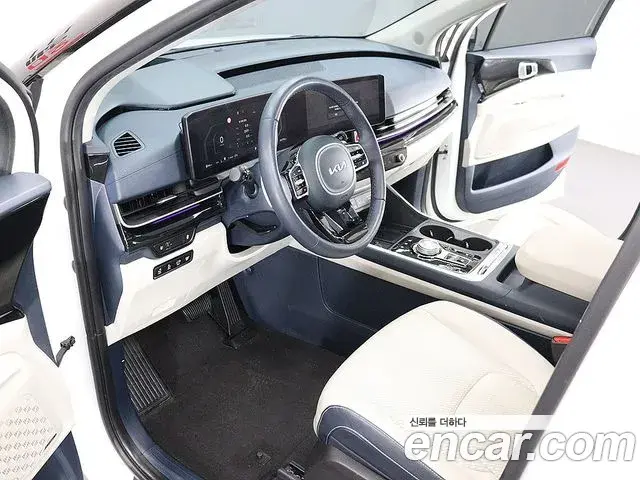 Kia Carnival 2024 — Photo 19/20