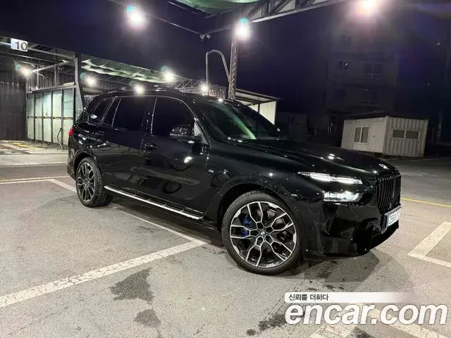 BMW X7 2026 — Фото 10/14