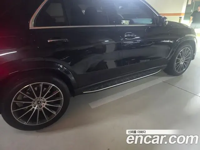 Mercedes-Benz GLE-Class 2025 — Фото 3/8
