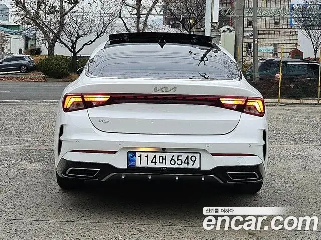 Kia K5 2023 — Şəkil 16/20
