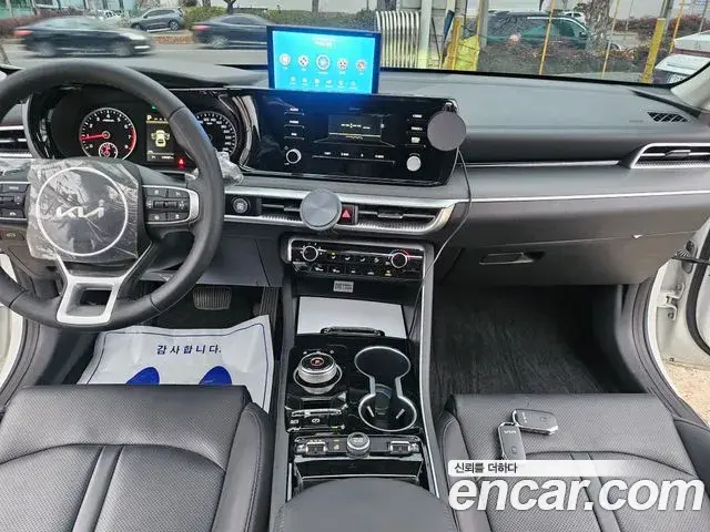 Kia K5 2023 — Şəkil 11/20