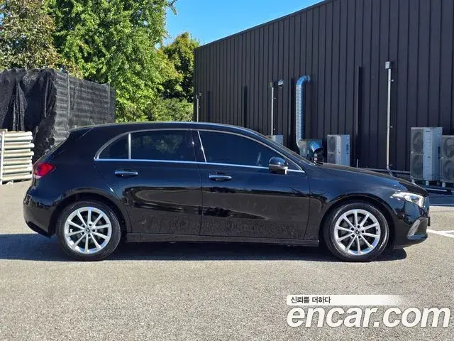 Mercedes-Benz A-Class 2020 — Фото 3/20