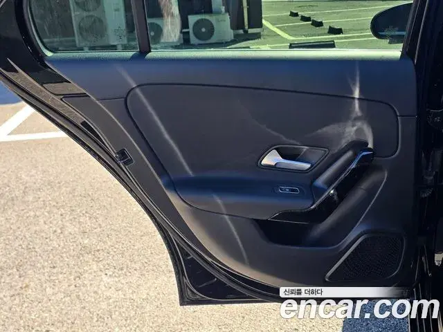 Mercedes-Benz A-Class 2020 — Фото 8/20