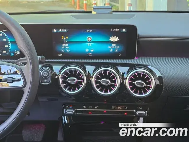 Mercedes-Benz A-Class 2020 — Фото 12/20