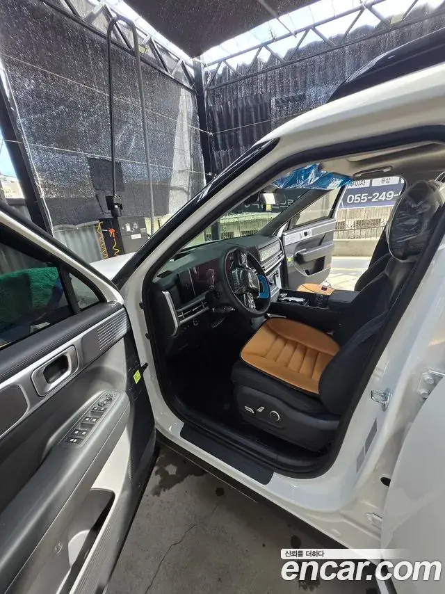 Hyundai Santa Fe 2024 — Фото 2/20
