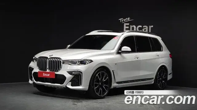 BMW X7 2021 — Фото 1/20