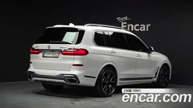 BMW X7 2021 — Фото 2/20