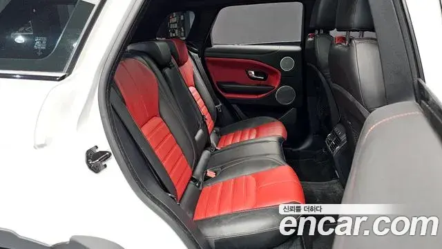 Land Rover Range Rover Evoque 2018 — Photo 34/37