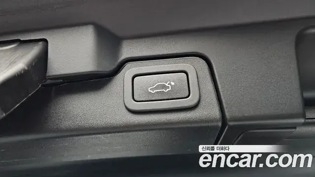 Land Rover Range Rover Evoque 2018 — Photo 13/37
