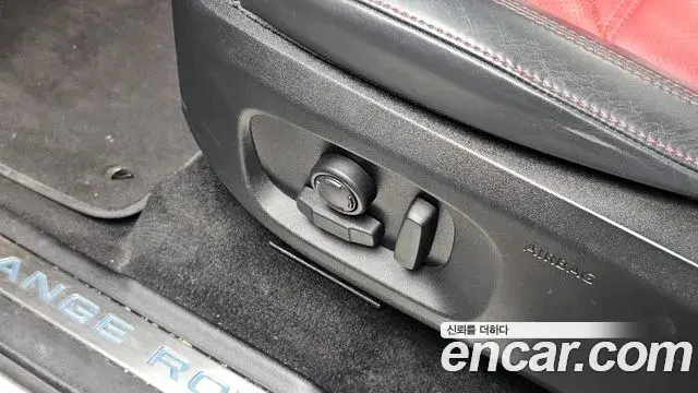 Land Rover Range Rover Evoque 2018 — Photo 14/37