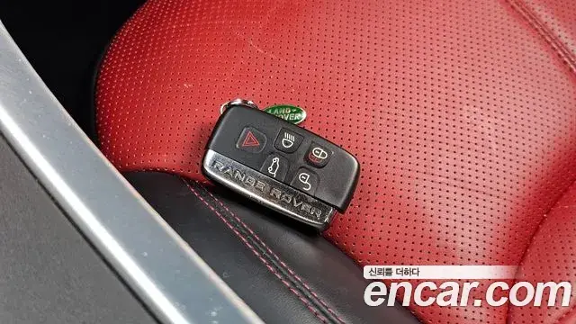 Land Rover Range Rover Evoque 2018 — Photo 24/37