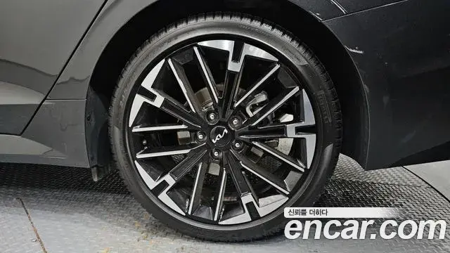 Kia K5 2024 — Şəkil 12/30