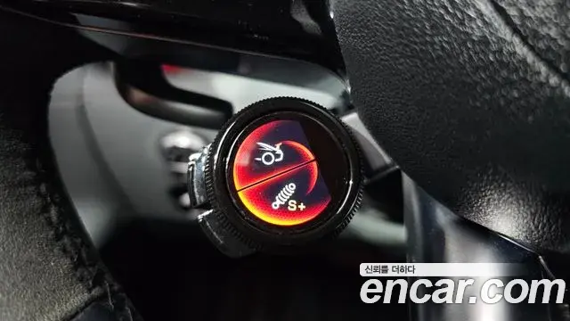 Mercedes-Benz SL-Class 2023 — Şəkil 25/34