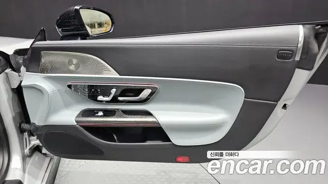 Mercedes-Benz SL-Class 2023 — Şəkil 18/34