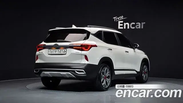 Kia Seltos 2019 — Фото 2/20