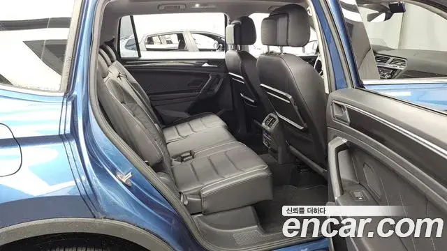 Volkswagen Tiguan Allspace 2020 — Фото 11/20