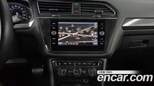 Volkswagen Tiguan Allspace 2020 — Фото 13/20