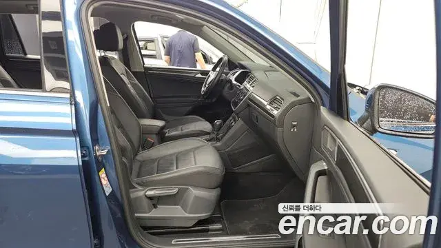 Volkswagen Tiguan Allspace 2020 — ფოტო 19/31