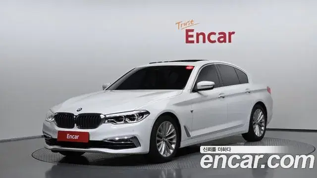 BMW 5 Series 2018 — Фото 1/20