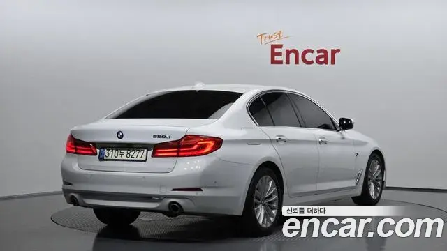 BMW 5 Series 2018 — Фото 2/20