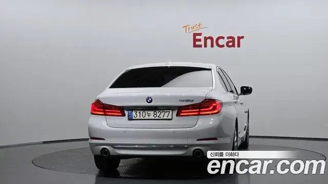BMW 5 Series 2018 — Фото 4/20