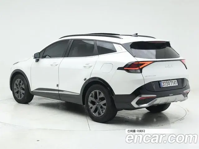 Kia Sportage 2021 — Фото 3/20