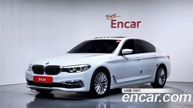 BMW 5 Series 2019 — Фото 1/20