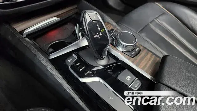 BMW 5 Series 2019 — Фото 9/20