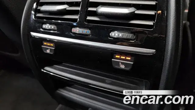 BMW 5 Series 2019 — Фото 19/20