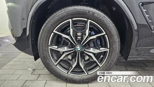 BMW X4 2024 — Фото 4/20