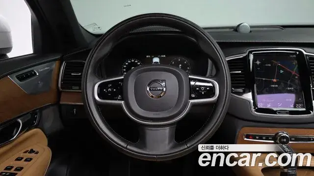 Volvo XC90 2020 — Фото 13/20