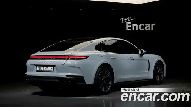 Porsche Panamera 2025 — ფოტო 23/35