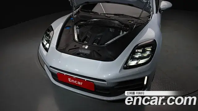 Porsche Panamera 2025 — ფოტო 30/35