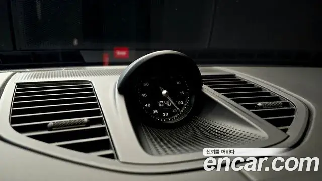 Porsche Panamera 2025 — ფოტო 11/35