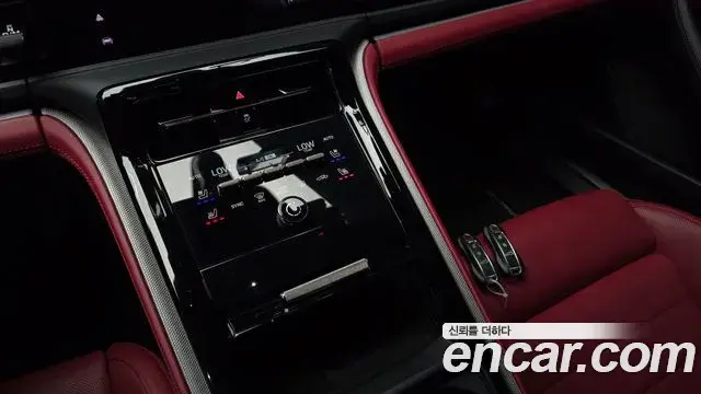 Porsche Panamera 2025 — ფოტო 25/35
