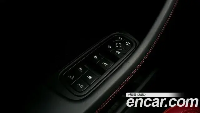 Porsche Panamera 2025 — ფოტო 20/35