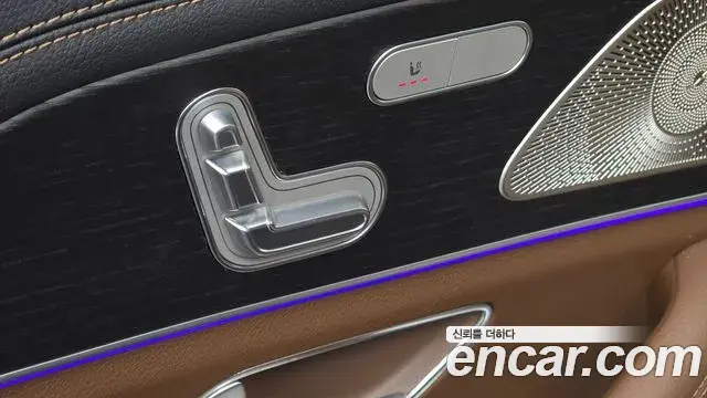 Mercedes-Benz GLE-Class 2024 — Фото 19/20
