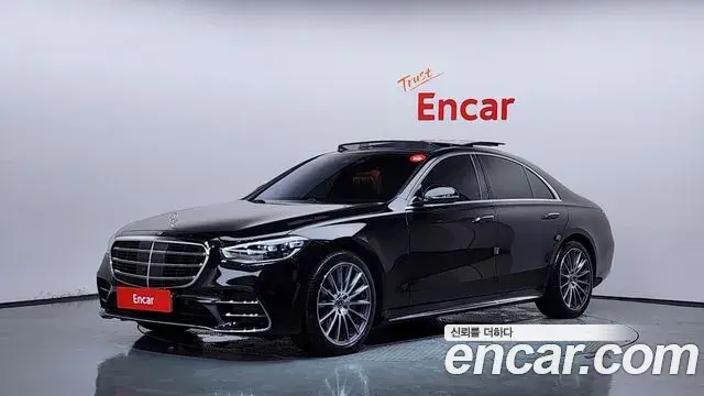 Mercedes-Benz S-Class 2025 — Photo 25/34
